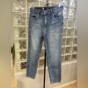 Kut from the Kloth Naomi Fab Ab high rise cropped straight leg jeans size 6